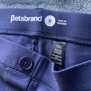 Betabrand Medium Navy straight leg crop pants